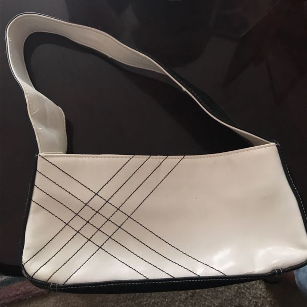 Cream purse